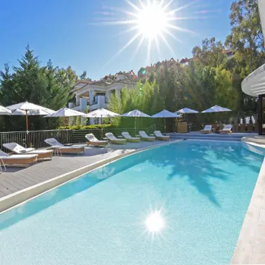 Venta de villa independiente en Nueva Andalucía