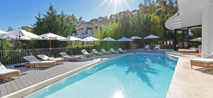 Venta de villa independiente en Nueva Andalucía 0