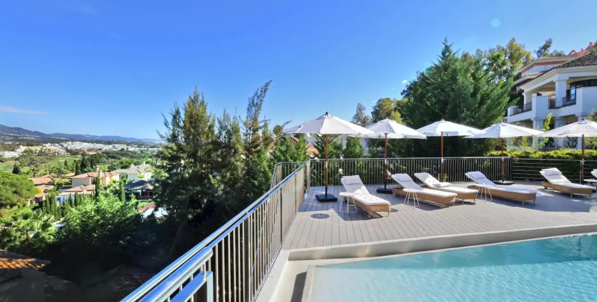 Venta de villa independiente en Nueva Andalucía 16