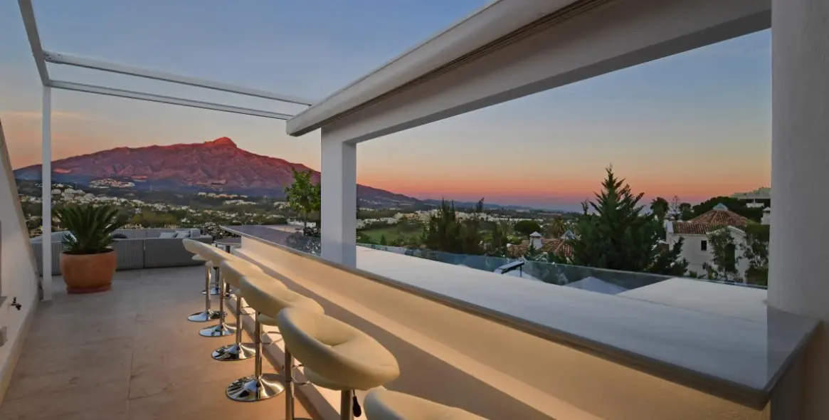 Venta de villa independiente en Nueva Andalucía 20