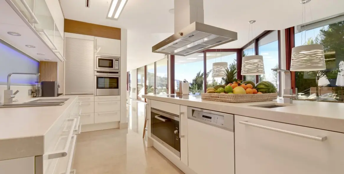 Venta de villa independiente en Nueva Andalucía 26