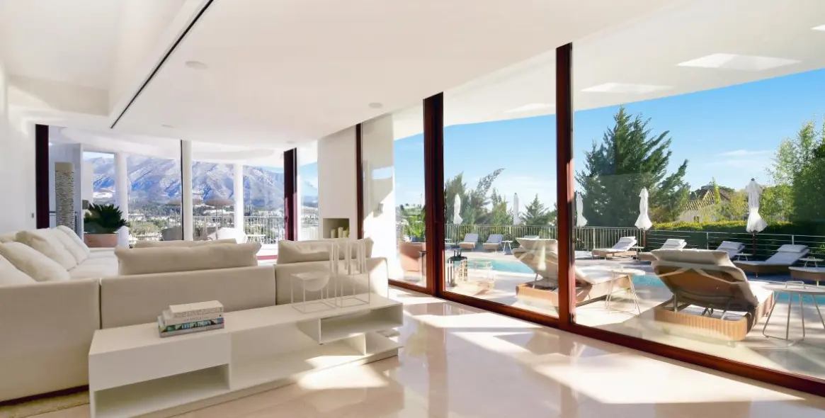 Venta de villa independiente en Nueva Andalucía 31