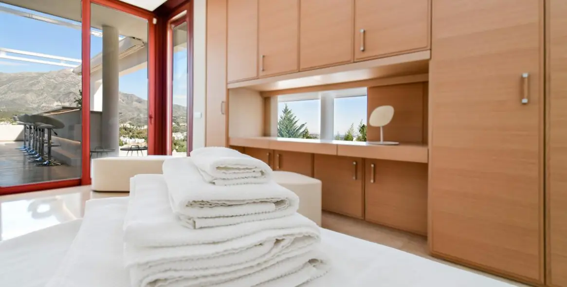 Venta de villa independiente en Nueva Andalucía 43