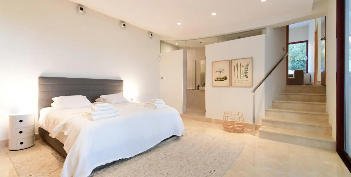 Venta de villa independiente en Nueva Andalucía 53