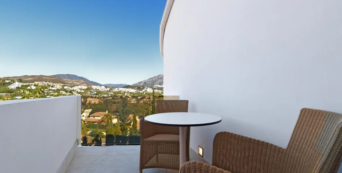 Venta de villa independiente en Nueva Andalucía 55