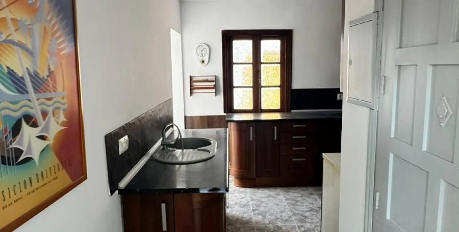 Sale of middle floor apartment in Estepona 14