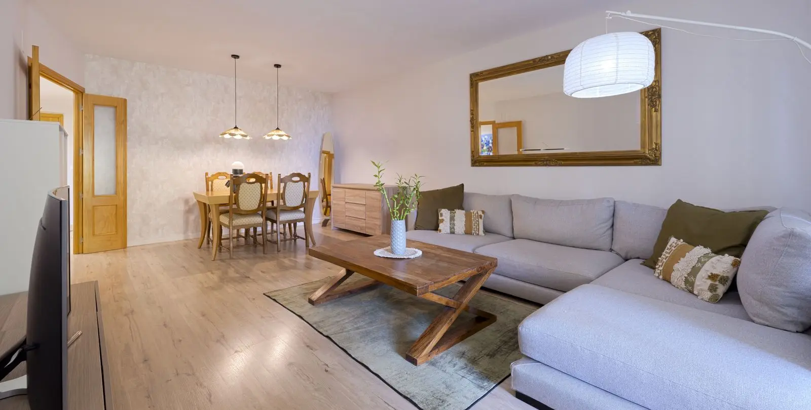Venta de apartamento en planta baja en Carvajal 15
