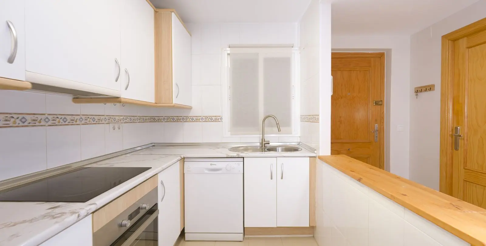 Venta de apartamento en planta baja en Carvajal 19