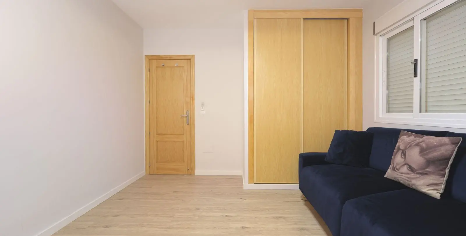 Venta de apartamento en planta baja en Carvajal 23