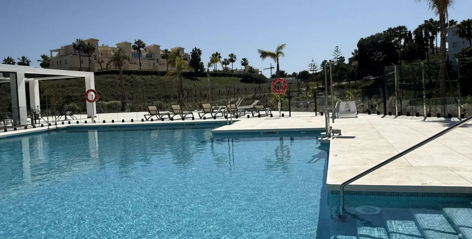 Sale of ground floor apartment in El Chaparral 2
