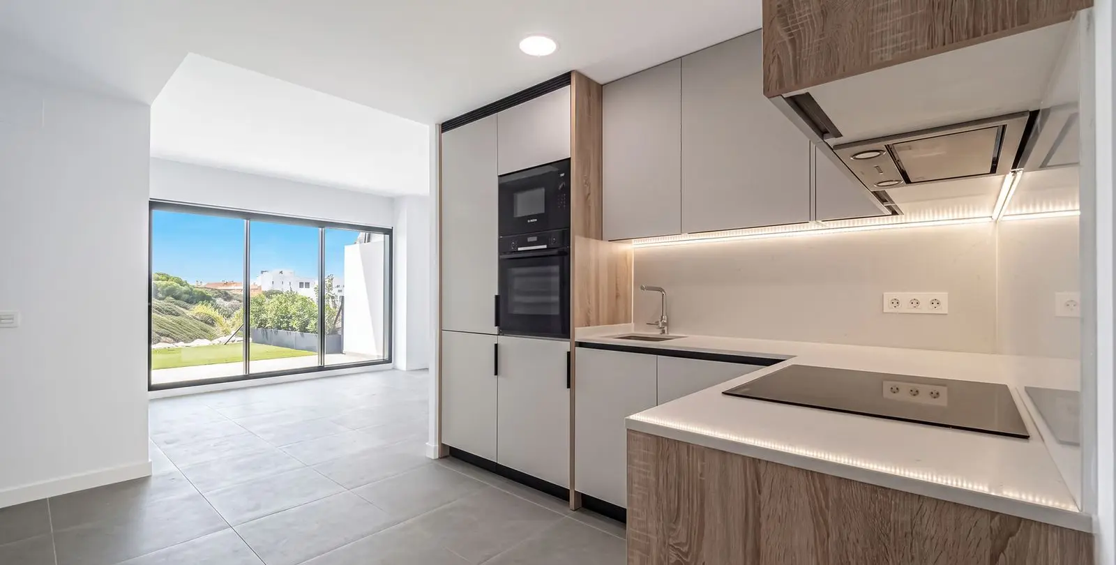 Sale of ground floor apartment in El Chaparral 5