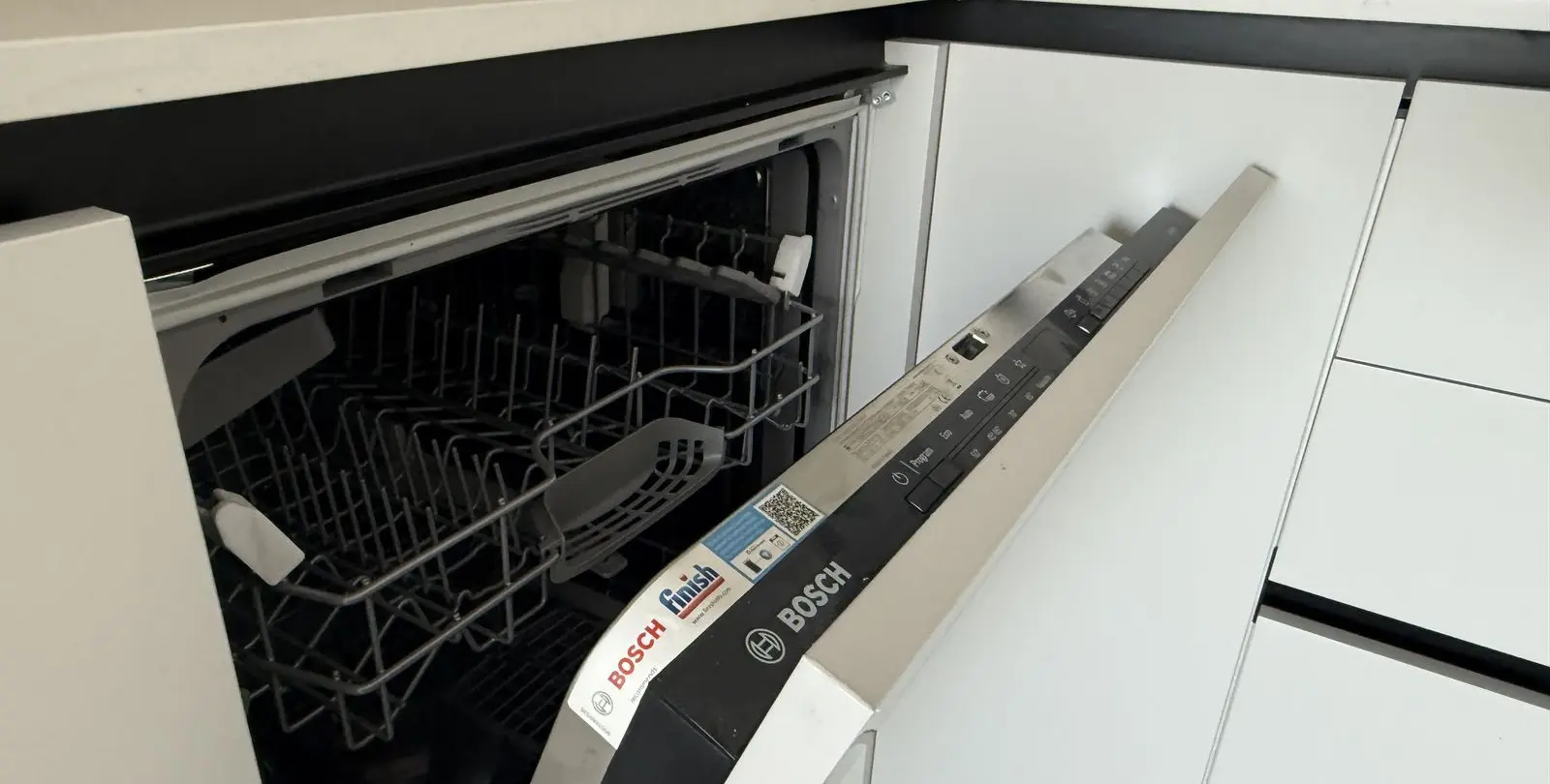 Sale of ground floor apartment in El Chaparral 9