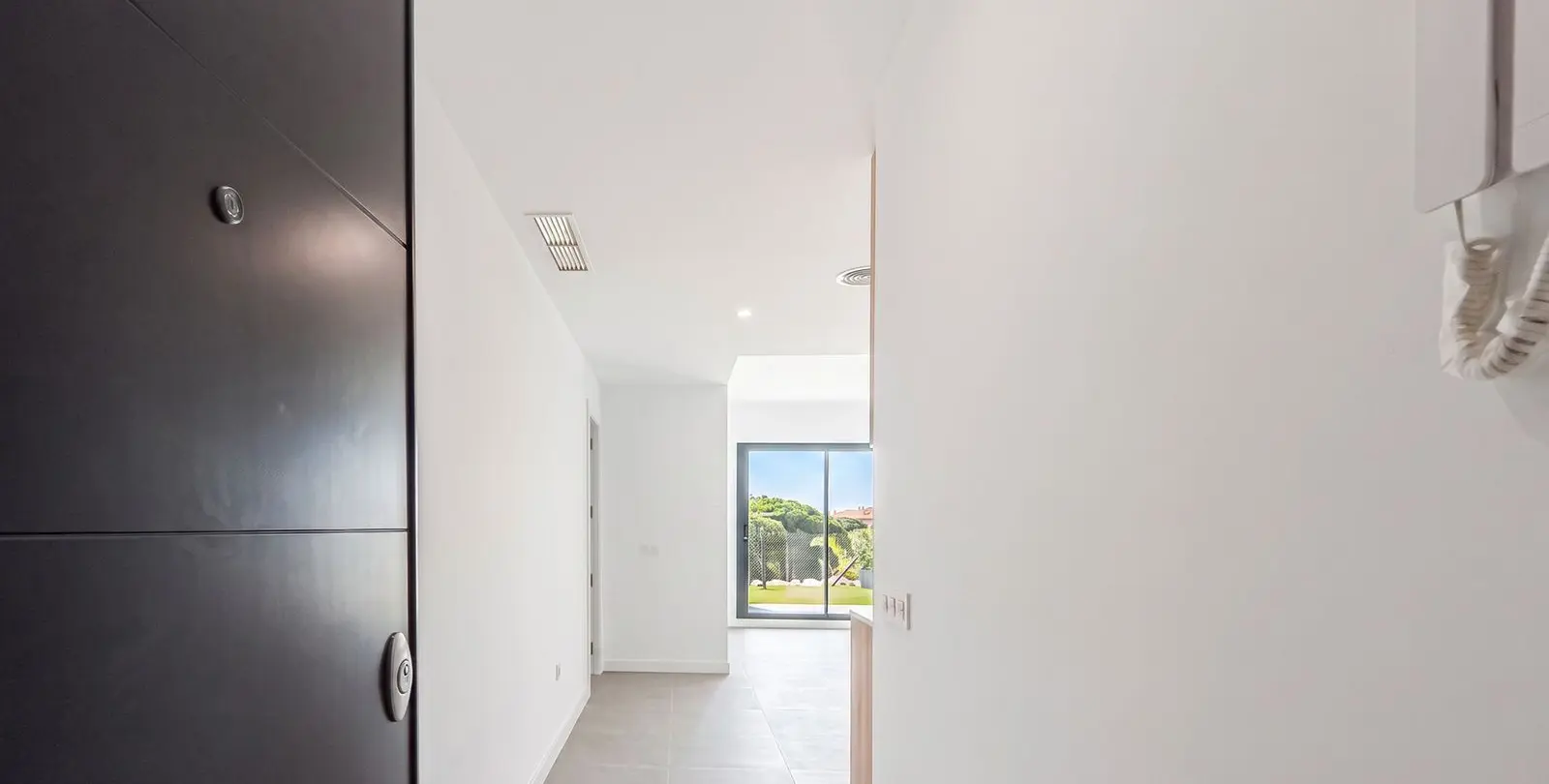 Sale of ground floor apartment in El Chaparral 28