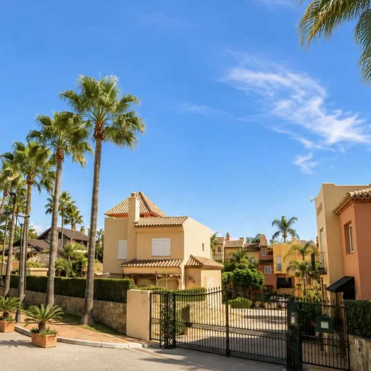 Venta de adosado en Puerto Banús