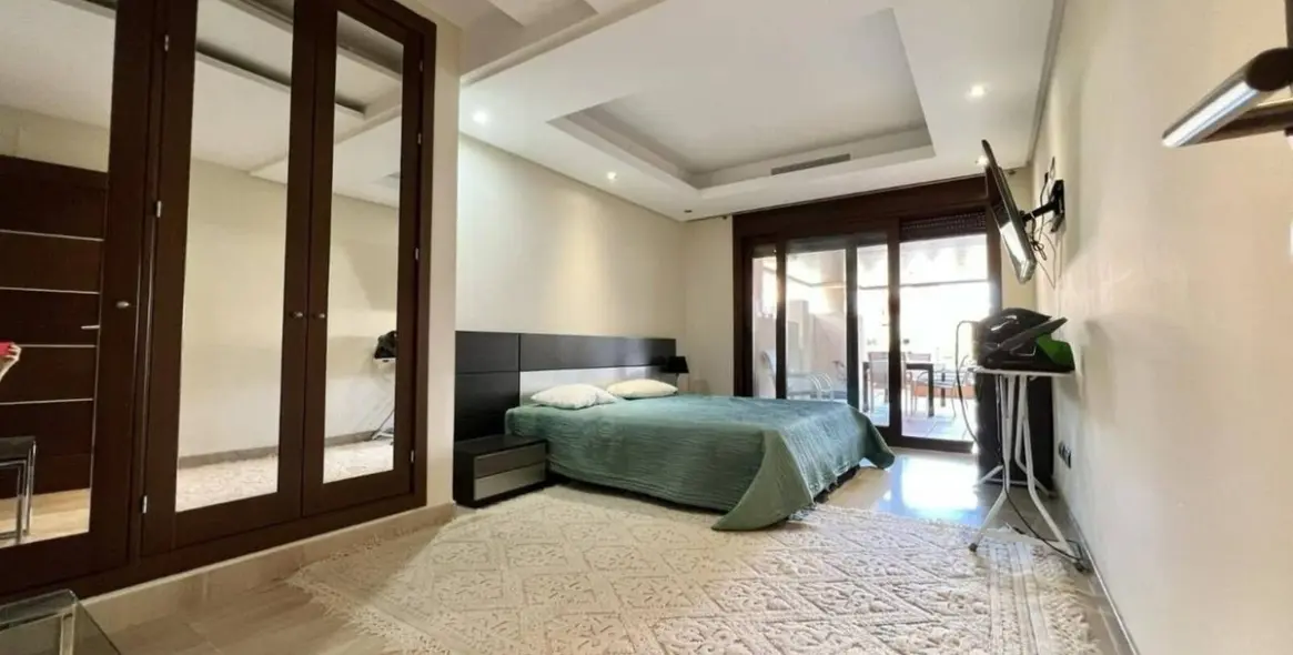 Sale of ground floor apartment in New Golden Mile 10