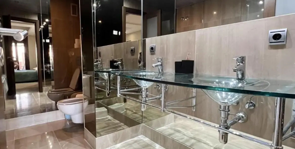 Sale of ground floor apartment in New Golden Mile 11