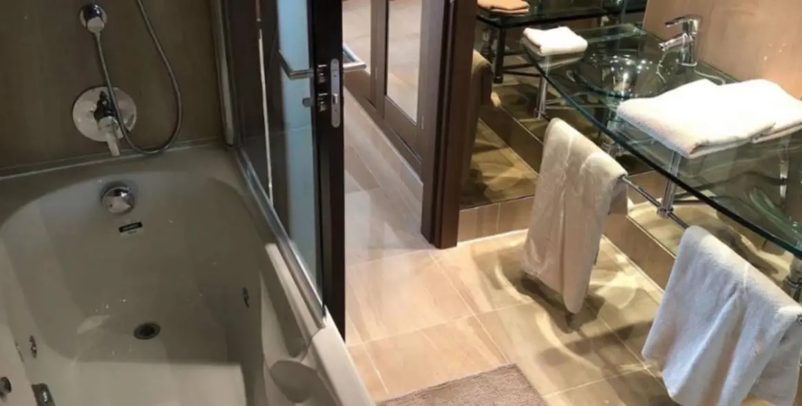 Sale of ground floor apartment in New Golden Mile 13