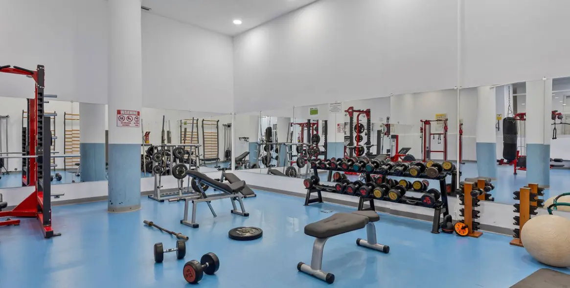 Sale of ground floor apartment in New Golden Mile 18