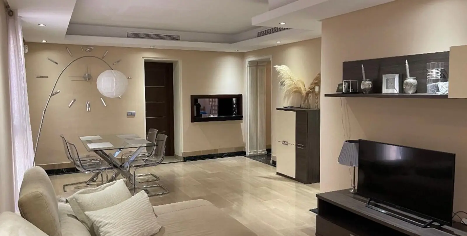 Venta de apartamento en planta baja en New Golden Mile 3
