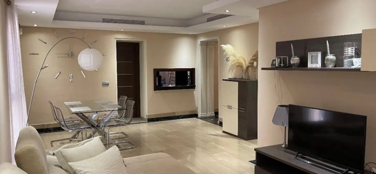 Venta de apartamento en planta baja en New Golden Mile 2