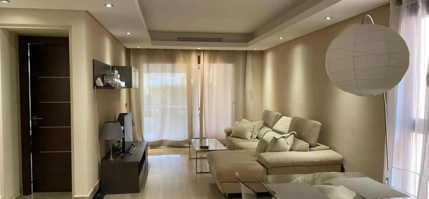 Venta de apartamento en planta baja en New Golden Mile 3