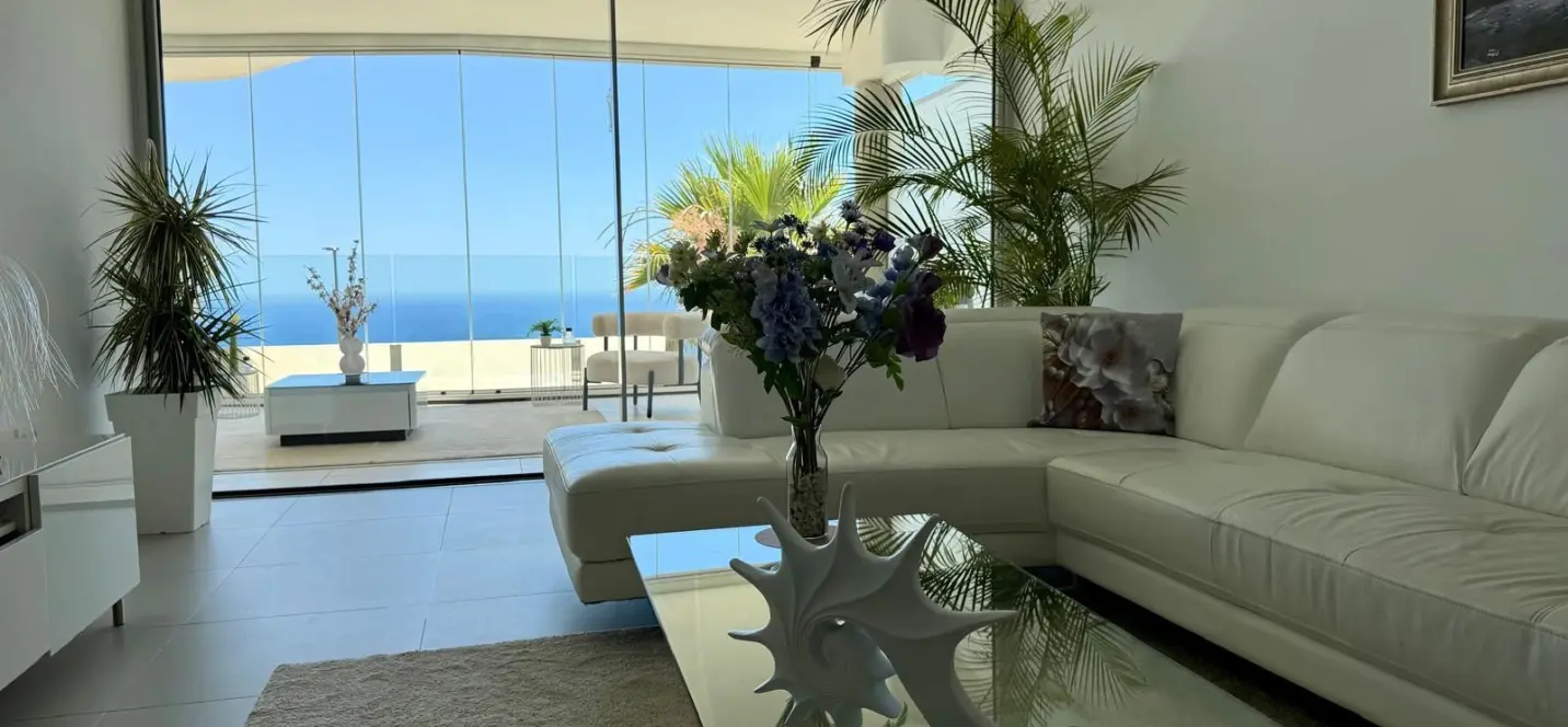Продажа апартаментов на среднем этаже в Benalmadena 0