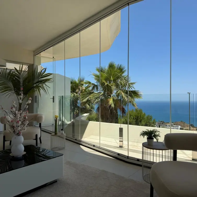 Продажа апартаментов на среднем этаже в Benalmadena