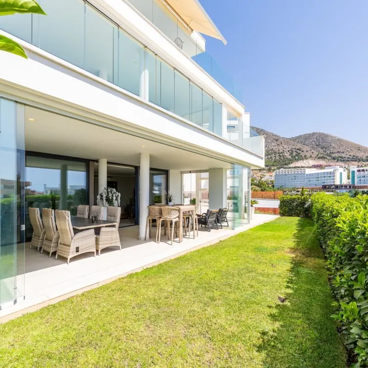 Sale of ground floor apartment in Fuengirola