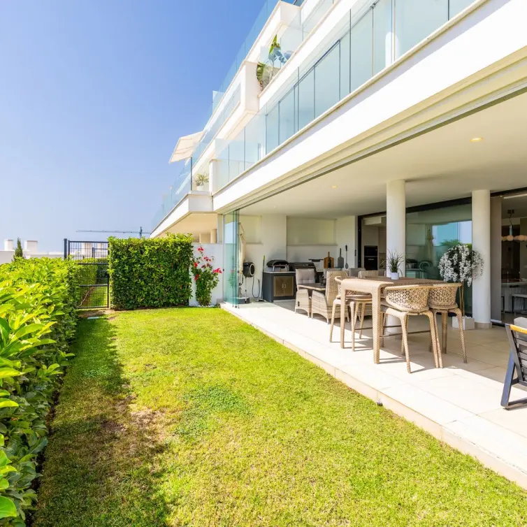 Sale of ground floor apartment in Fuengirola