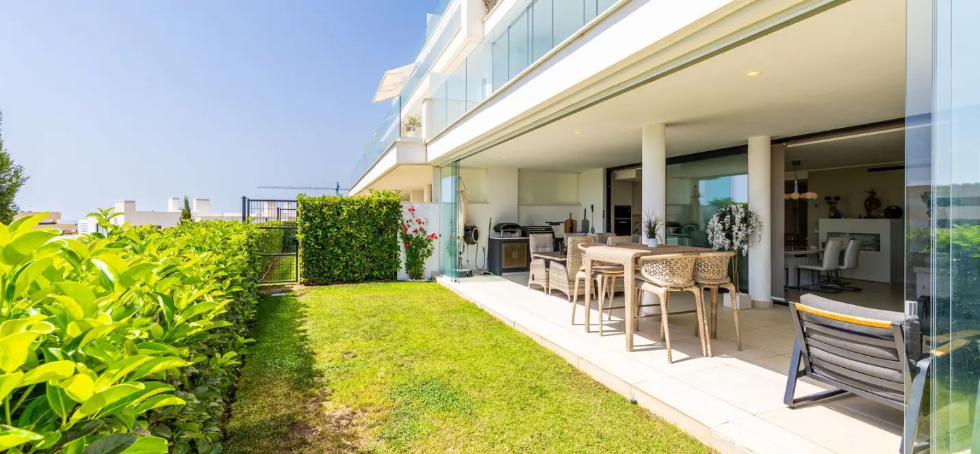 Sale of ground floor apartment in Fuengirola 2
