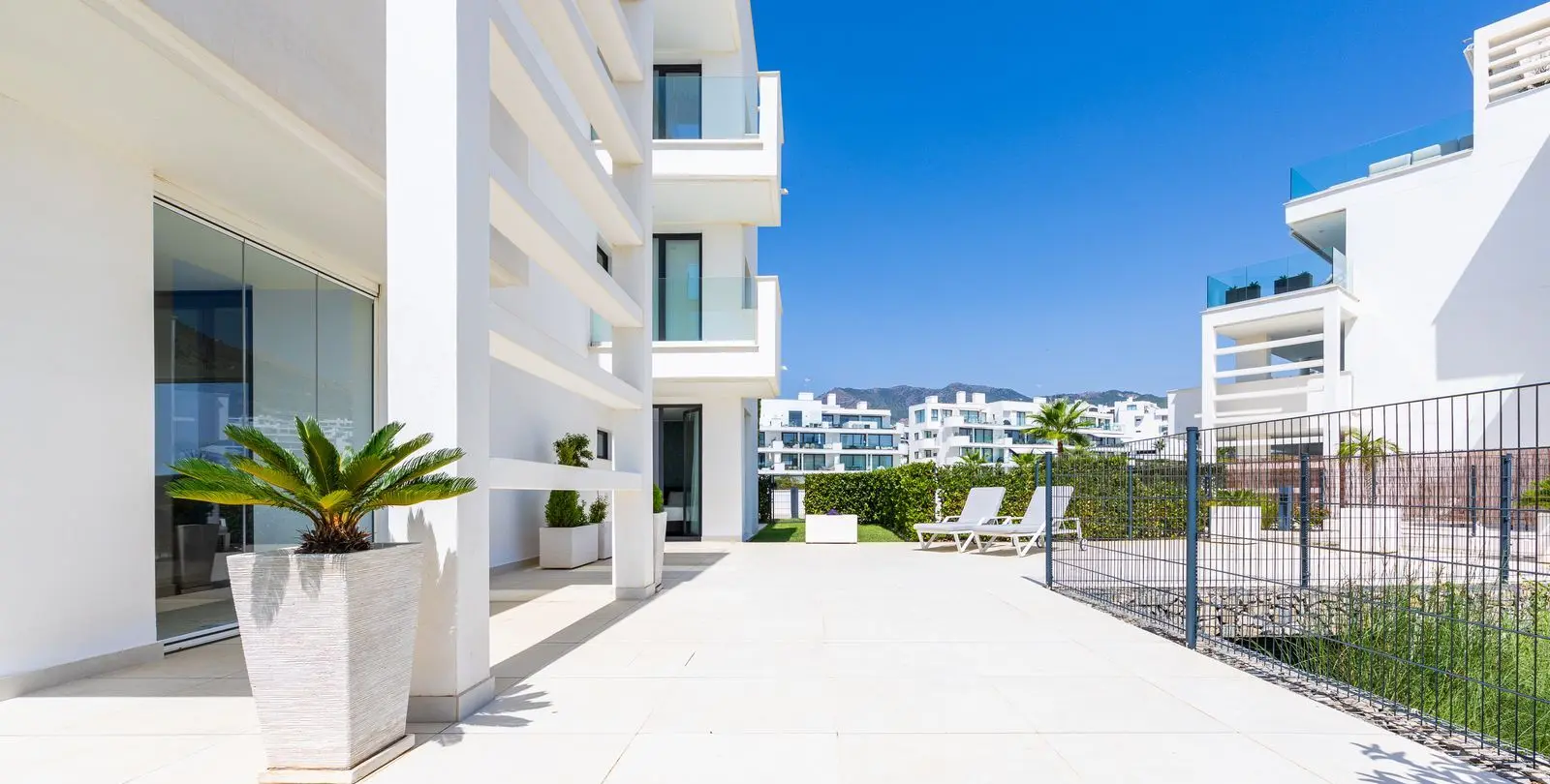 Sale of ground floor apartment in Fuengirola 32