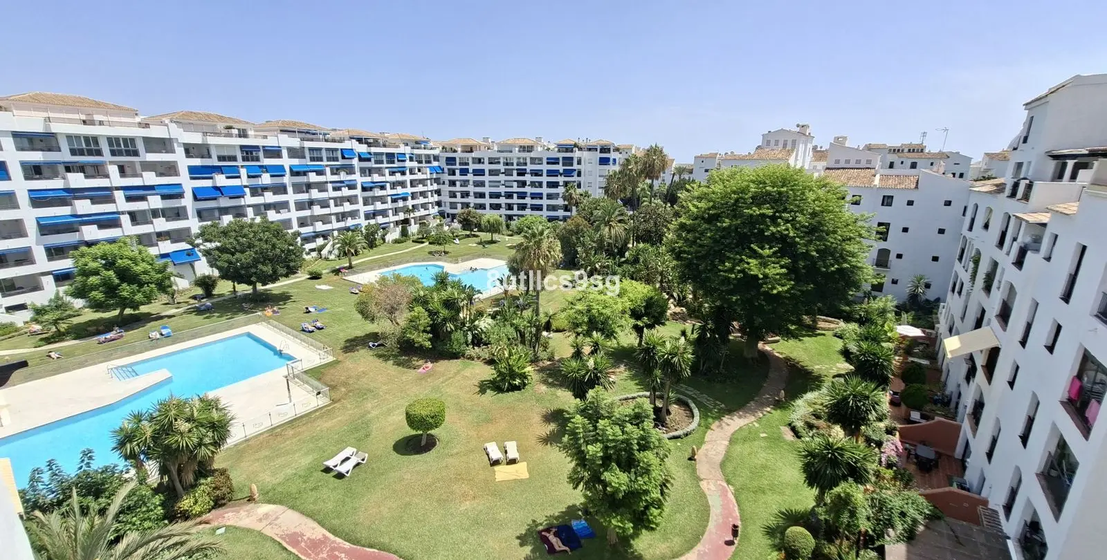 Sale of penthouse in Puerto Banús 1