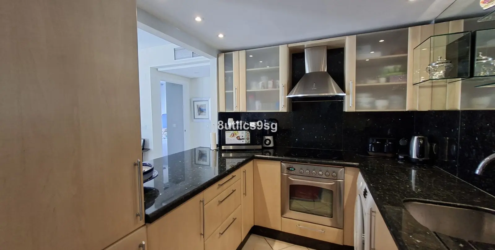 Sale of penthouse in Puerto Banús 5