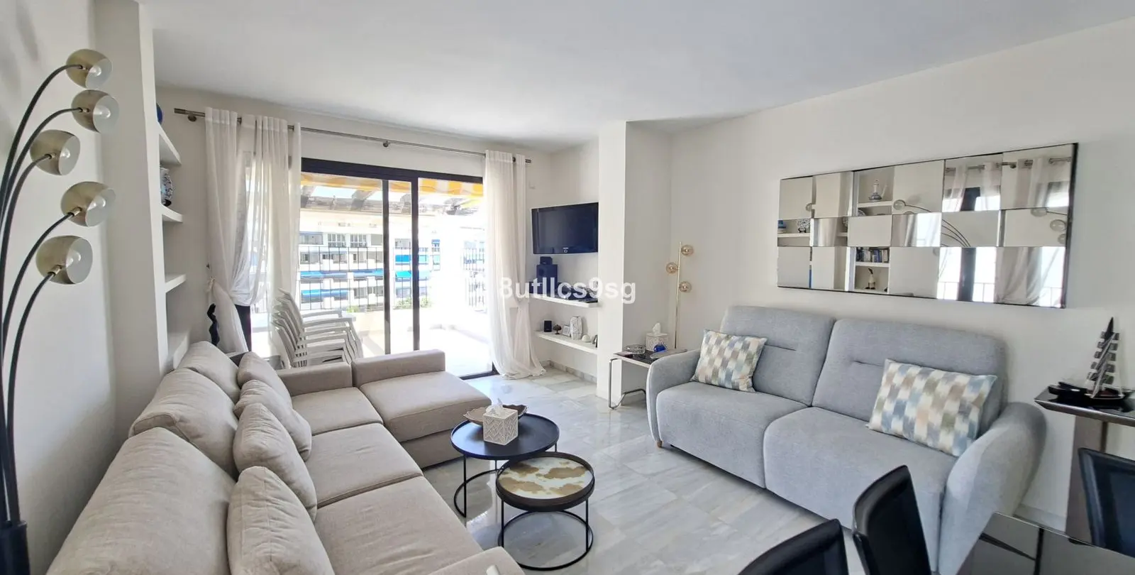 Sale of penthouse in Puerto Banús 10