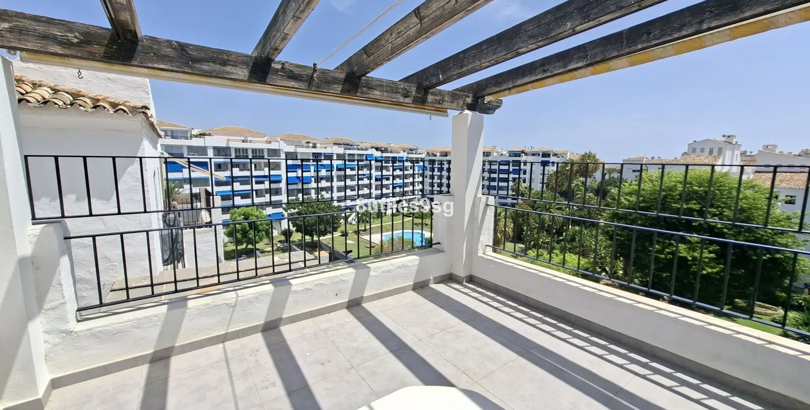 Sale of penthouse in Puerto Banús 14