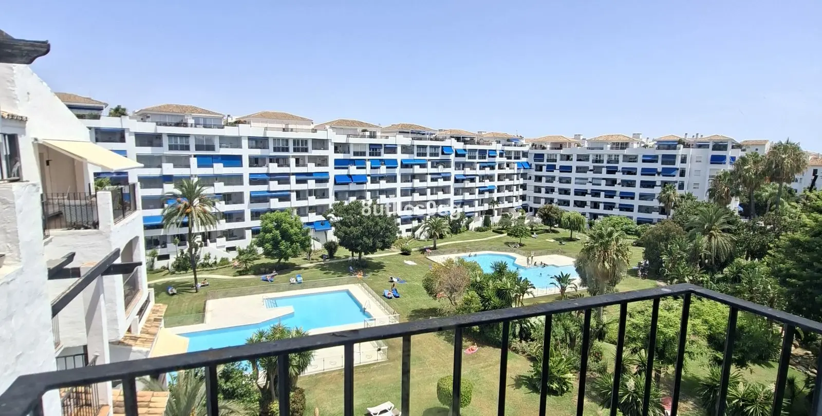 Sale of penthouse in Puerto Banús 17