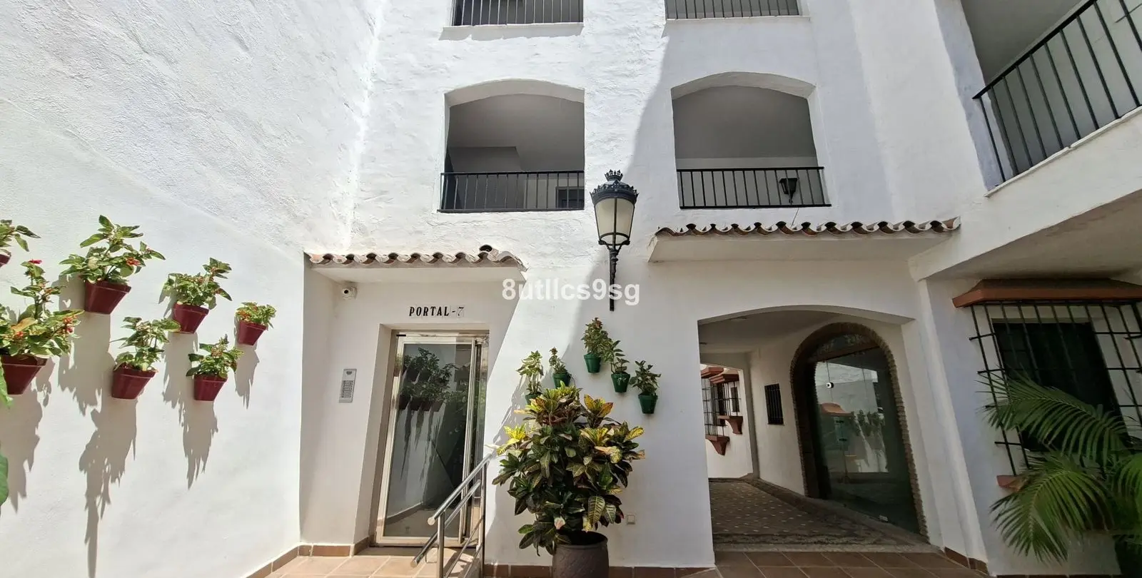 Sale of penthouse in Puerto Banús 34