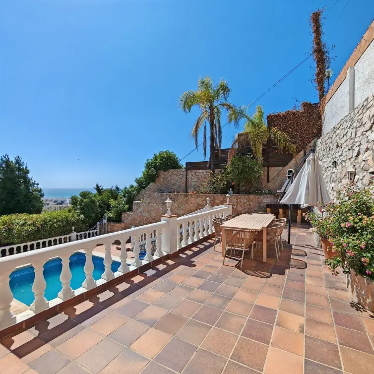 Venta de villa independiente en El Chaparral