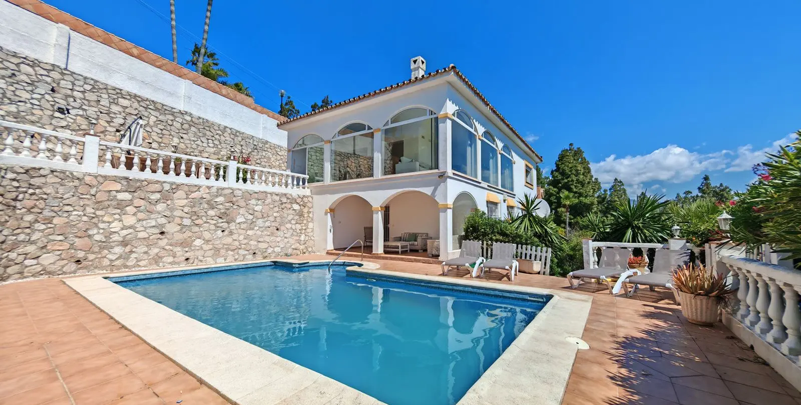 Venta de villa independiente en El Chaparral 2