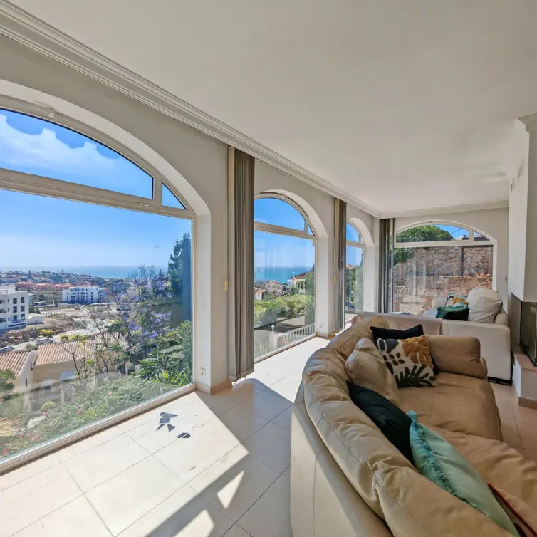 Venta de villa independiente en El Chaparral