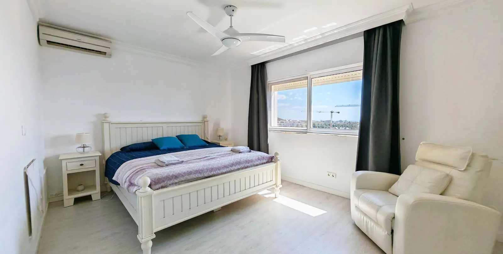 Venta de villa independiente en El Chaparral 9