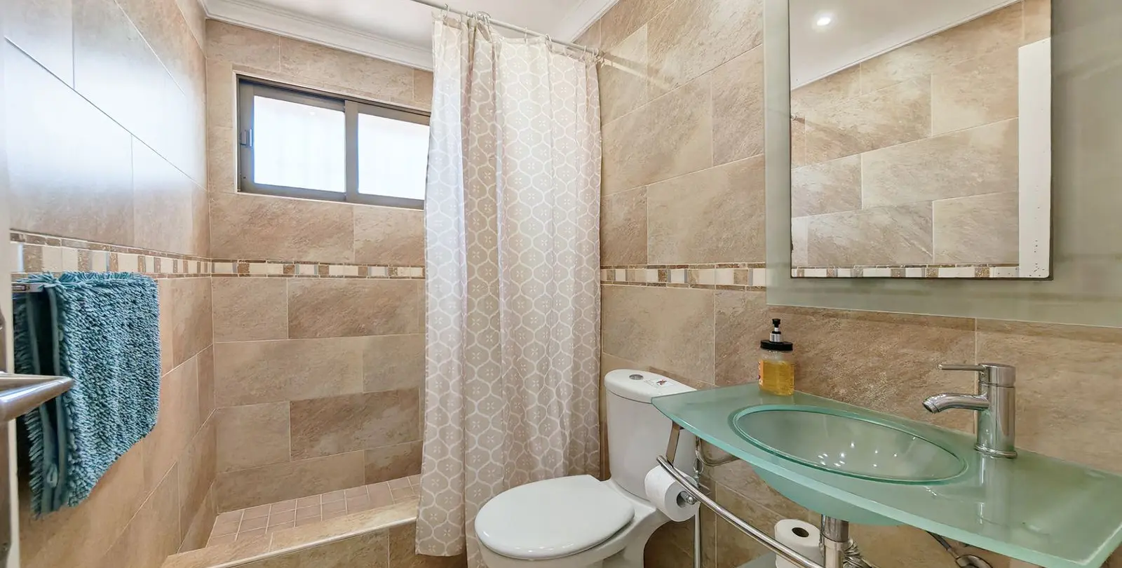 Venta de villa independiente en El Chaparral 13