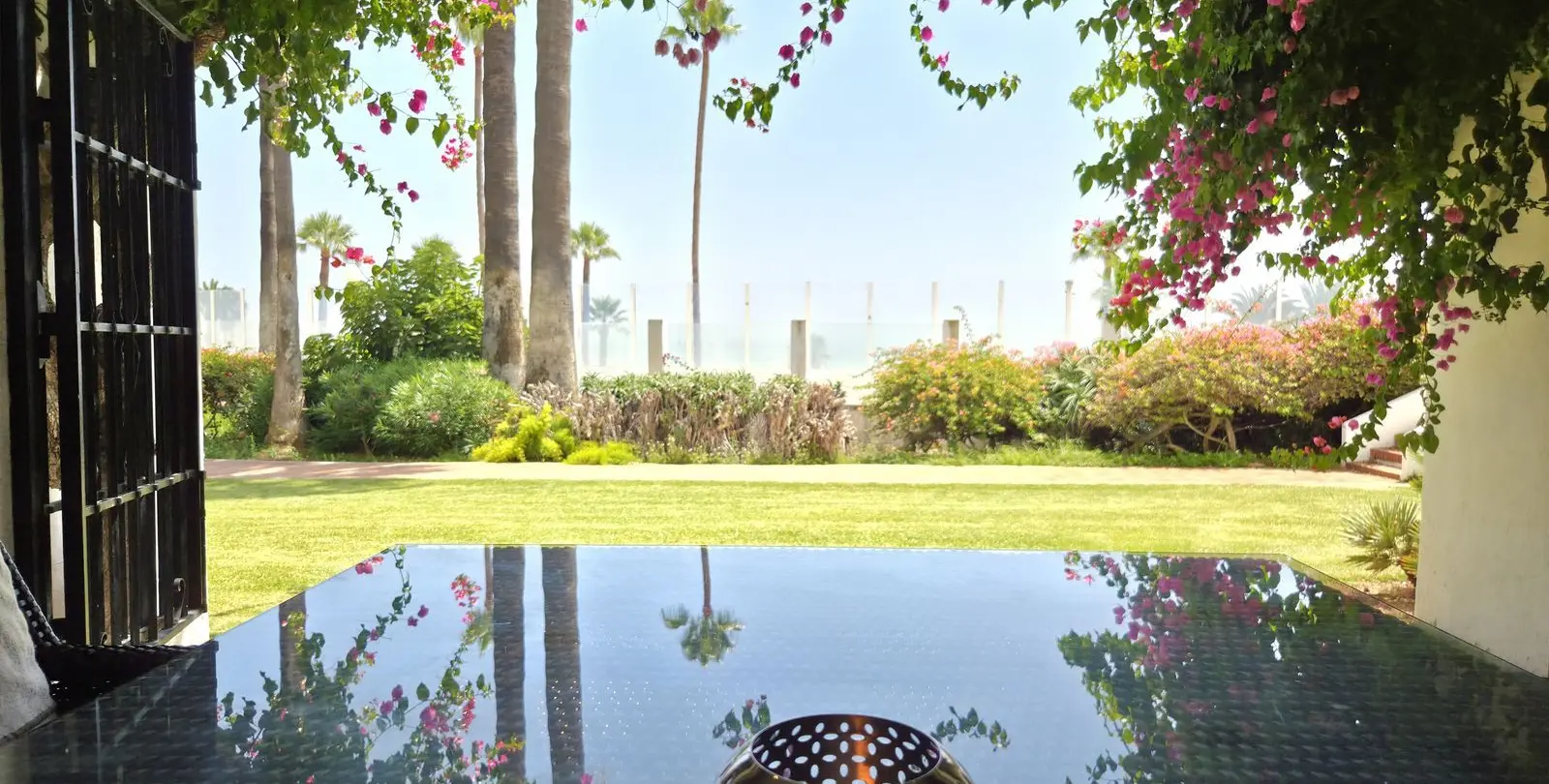 Venta de apartamento en planta baja en Puerto Banús 2