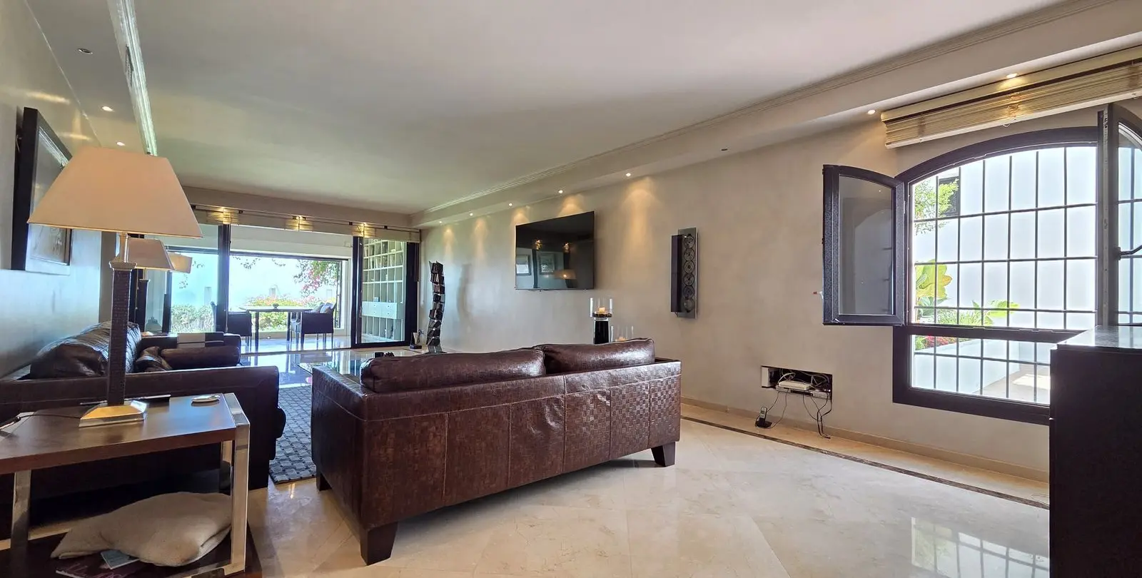 Venta de apartamento en planta baja en Puerto Banús 6