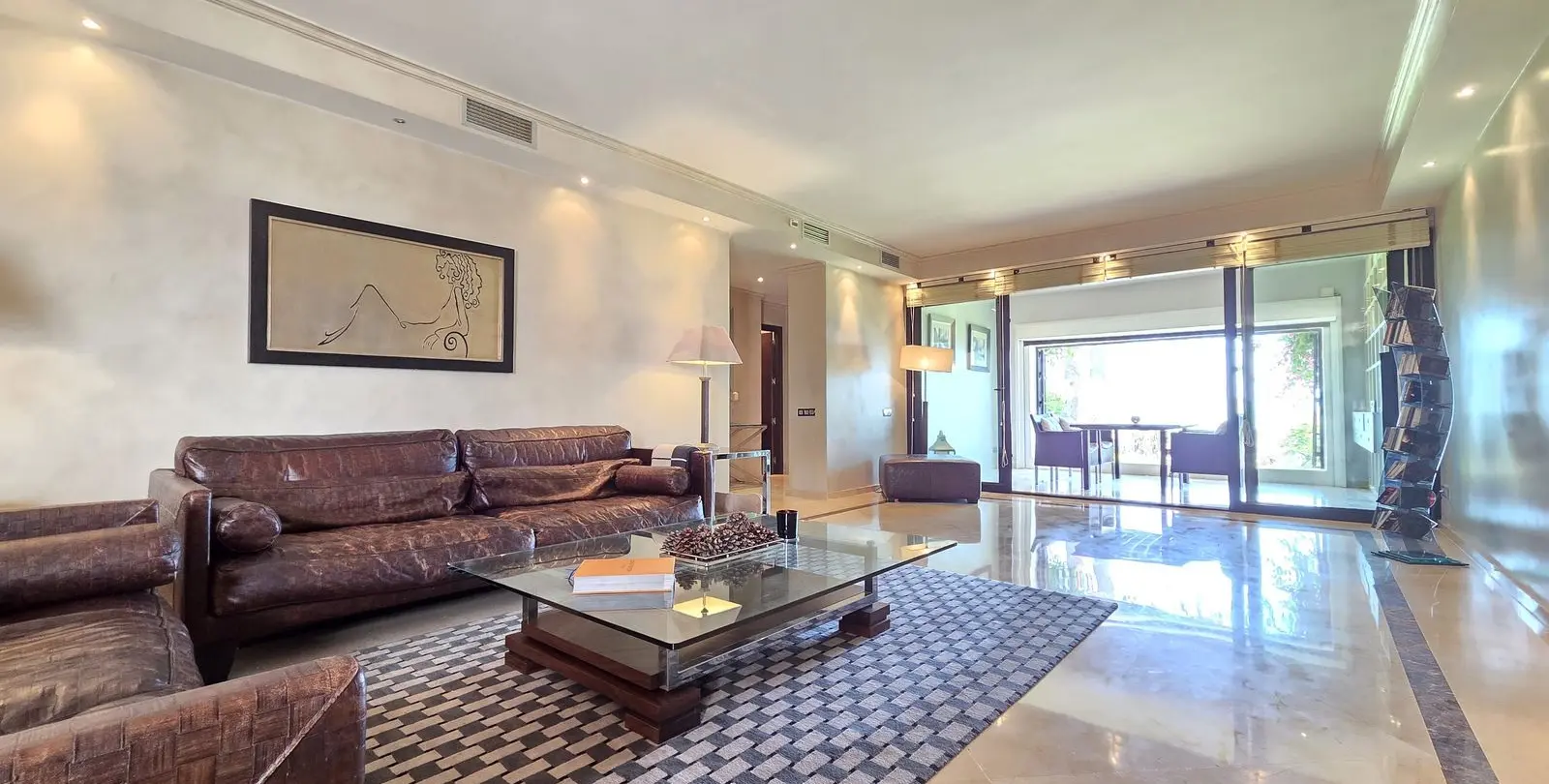 Venta de apartamento en planta baja en Puerto Banús 8