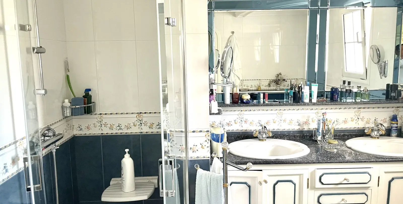 Venta de villa independiente en Las Lagunas 16