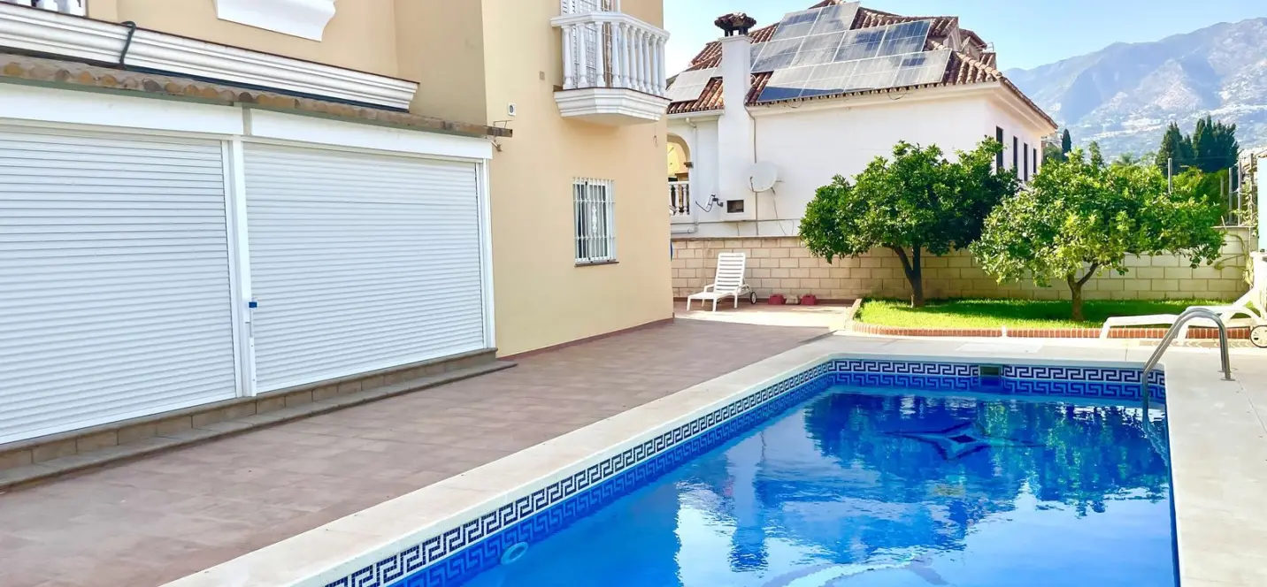 Venta de villa independiente en Las Lagunas 0