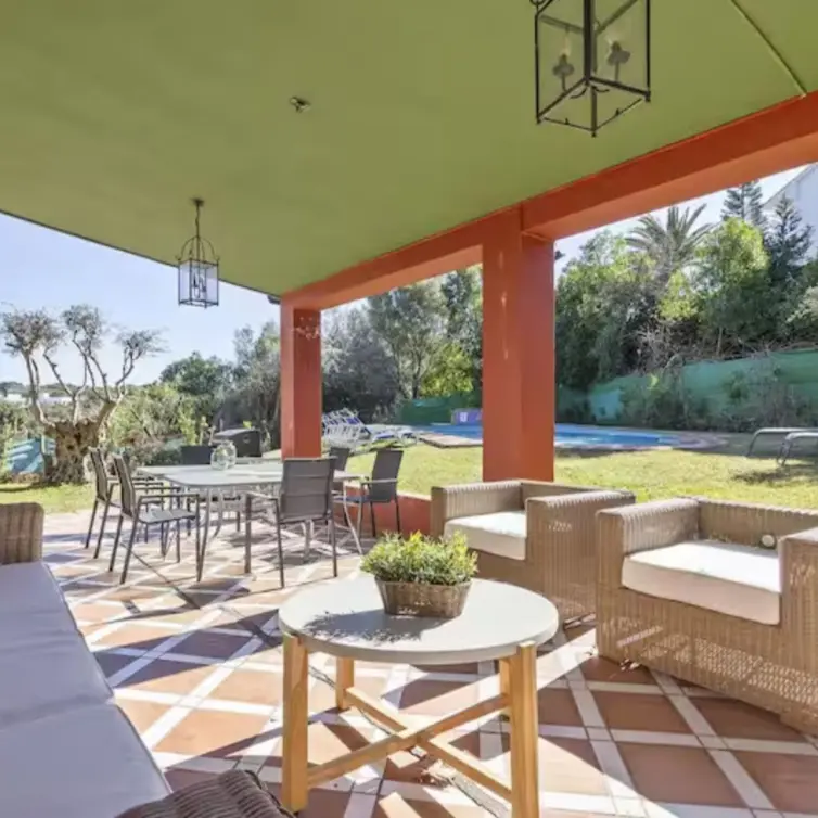 Sale of detached villa in Elviria