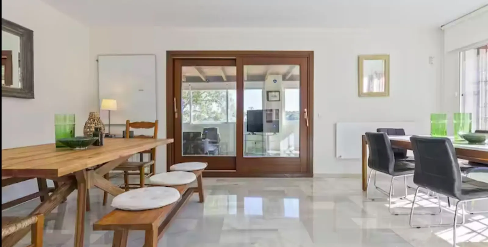 Sale of detached villa in Elviria 6