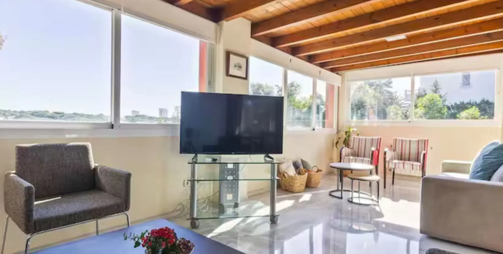 Sale of detached villa in Elviria 12
